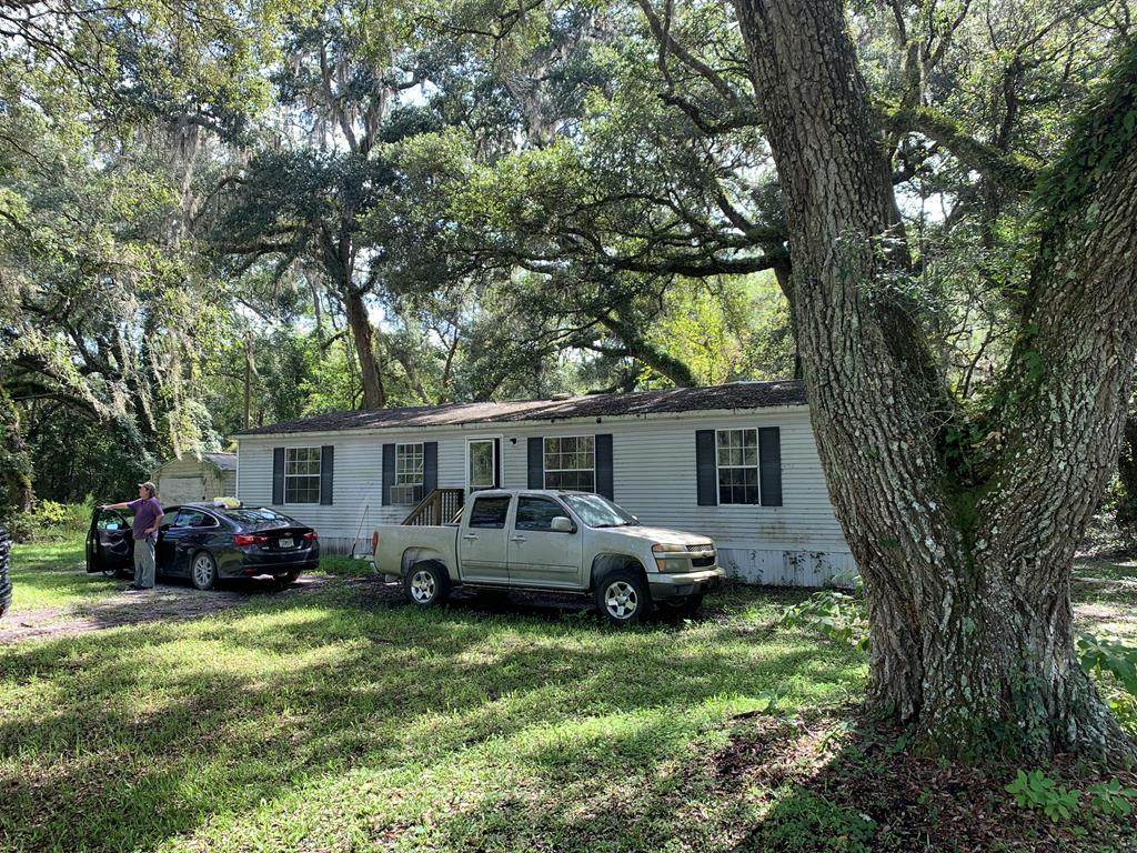 668 412th Ave - Photo 1