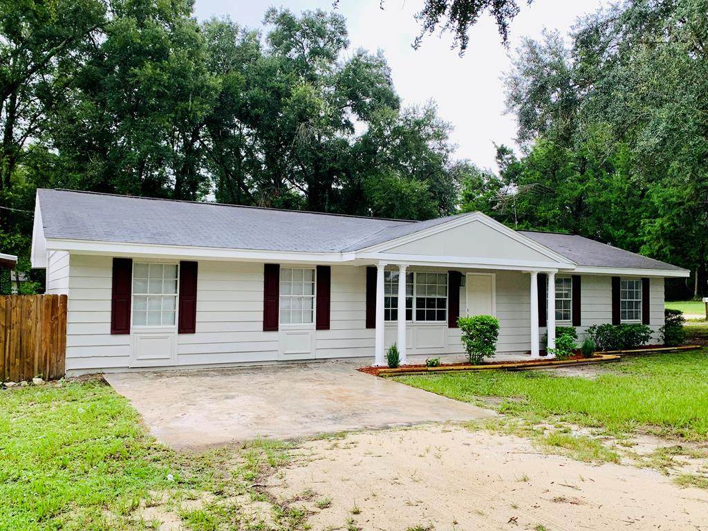 701 Martin Ct - Photo 1