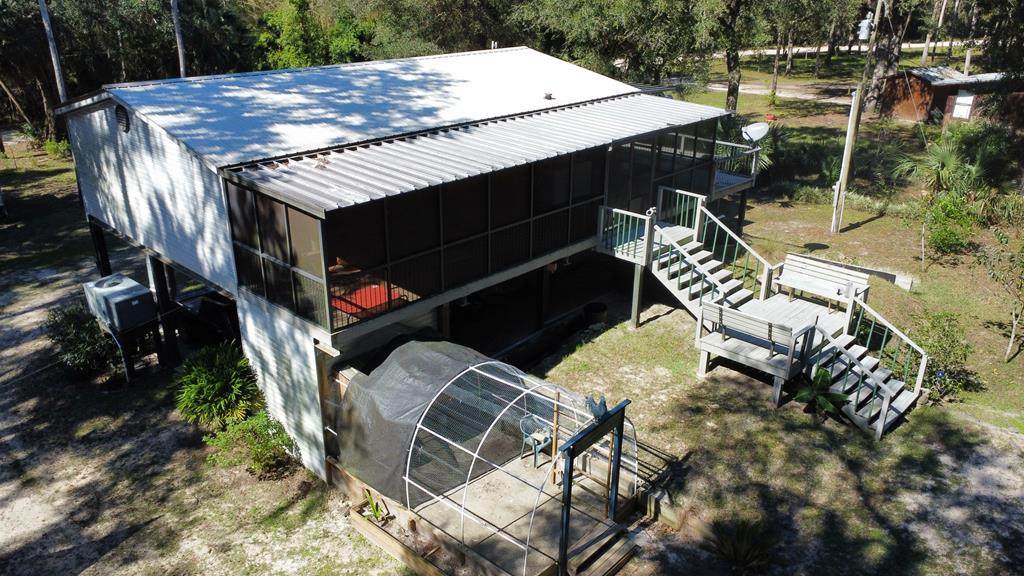 1842 River Rd - Photo 1