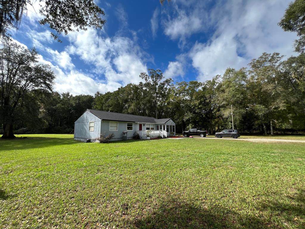 607 364th Ave - Photo 1