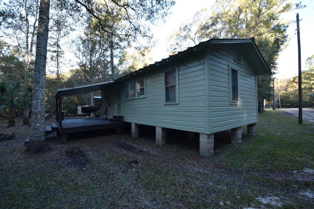 152 Yorkshire Rd - Photo 1
