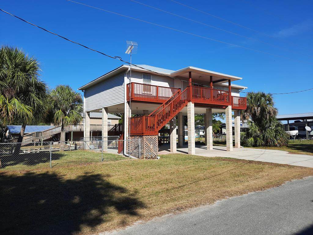 129 8th Ave - Photo 1