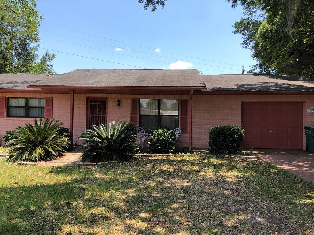 519 3rd St - Photo 1