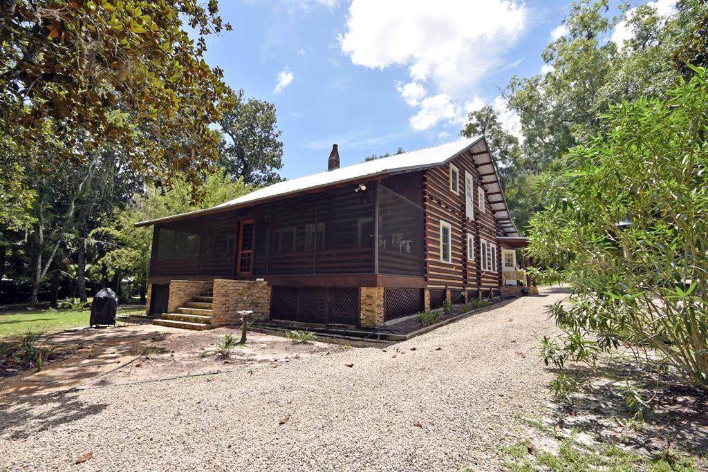 1710 First Ave - Photo 1