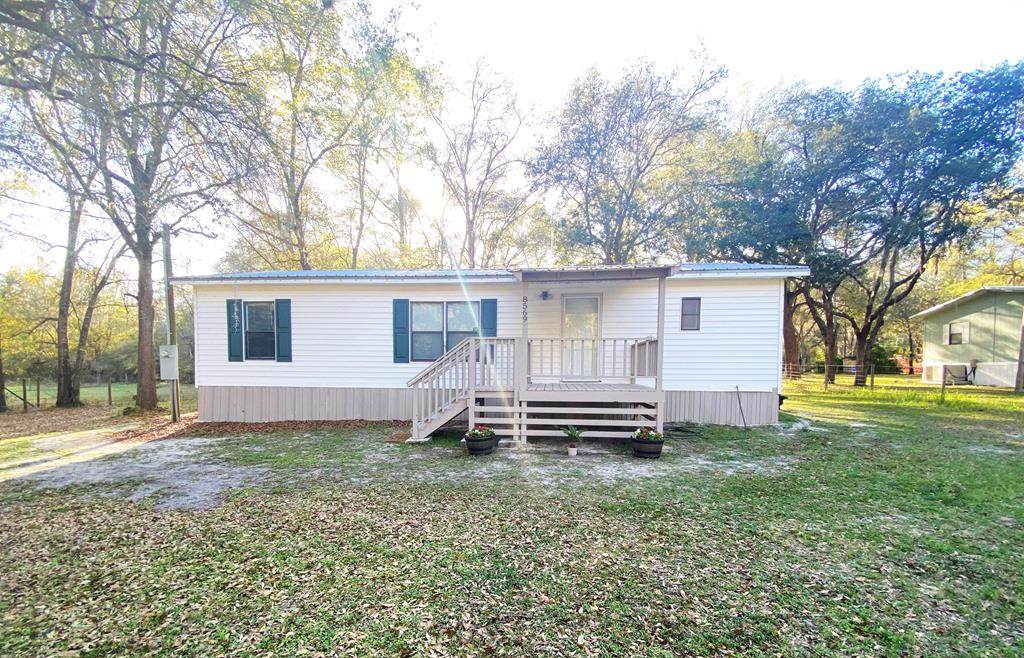 8569 66th Ave - Photo 1