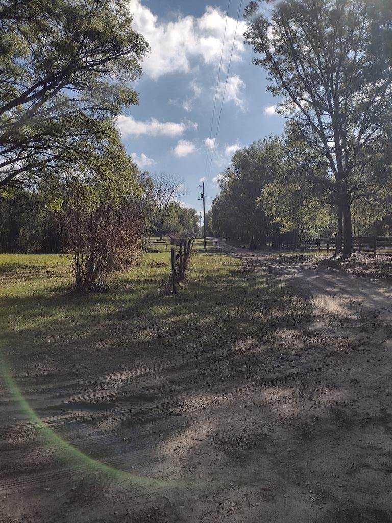 18522 75th Ave - Photo 1