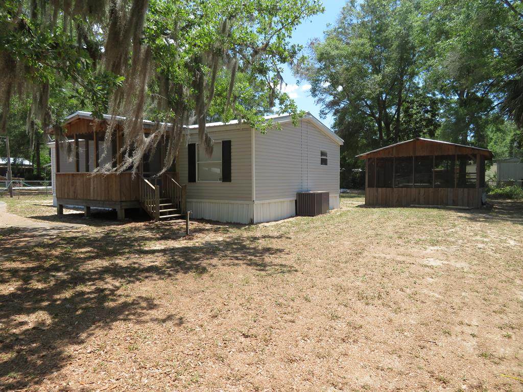1518 Rives Ave - Photo 1
