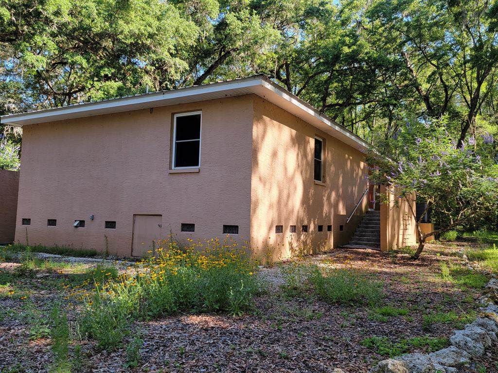 1 327th Ave - Photo 1
