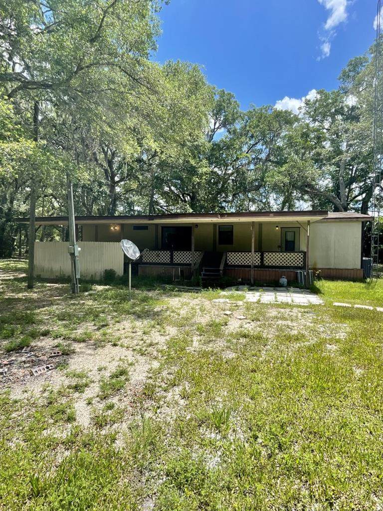 958 412th Ave - Photo 1