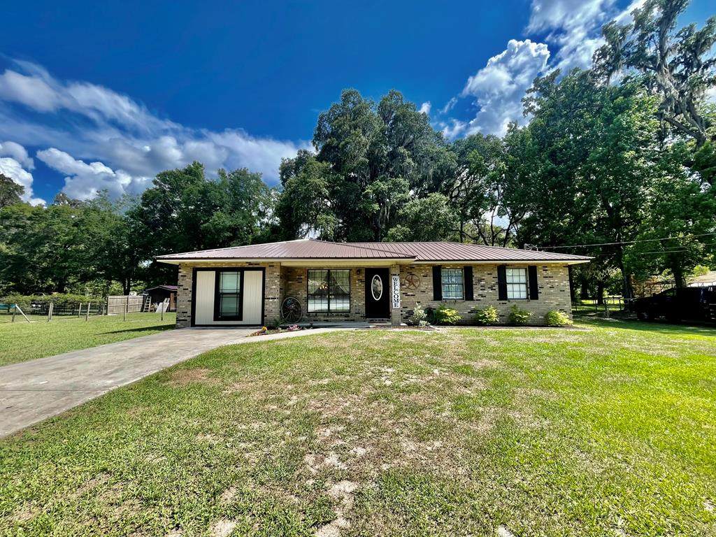 76 118th Ave - Photo 1