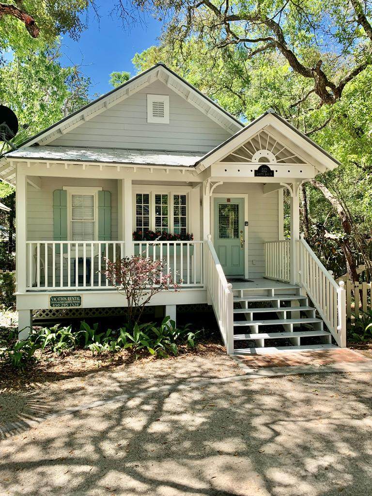312 Lisette Ln - Photo 1