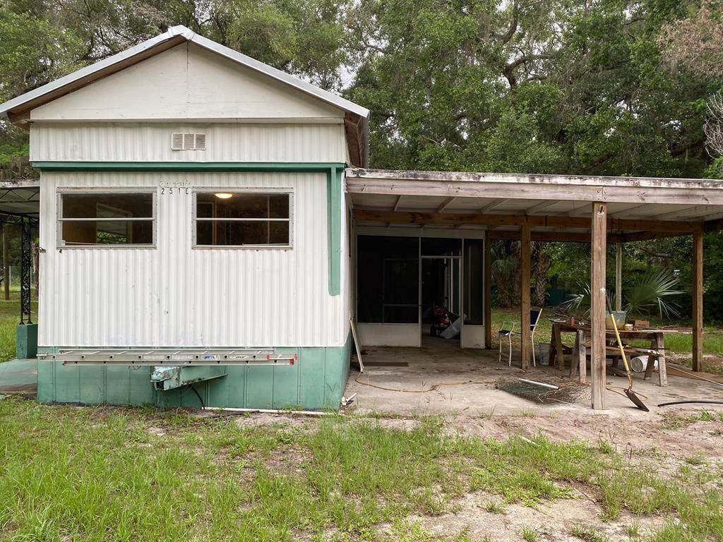 7431 25th St - Photo 1