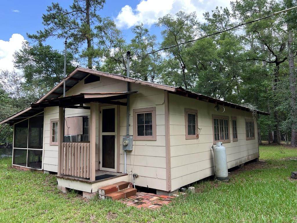 1439 80th Ave - Photo 1