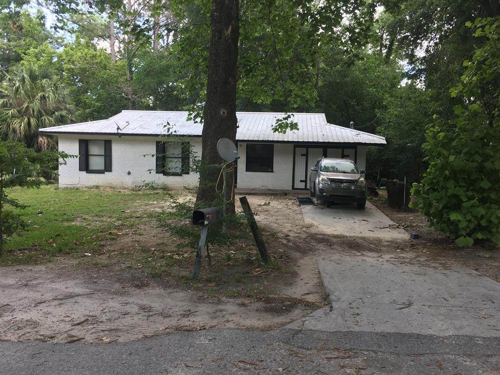 423 4th St - Photo 1