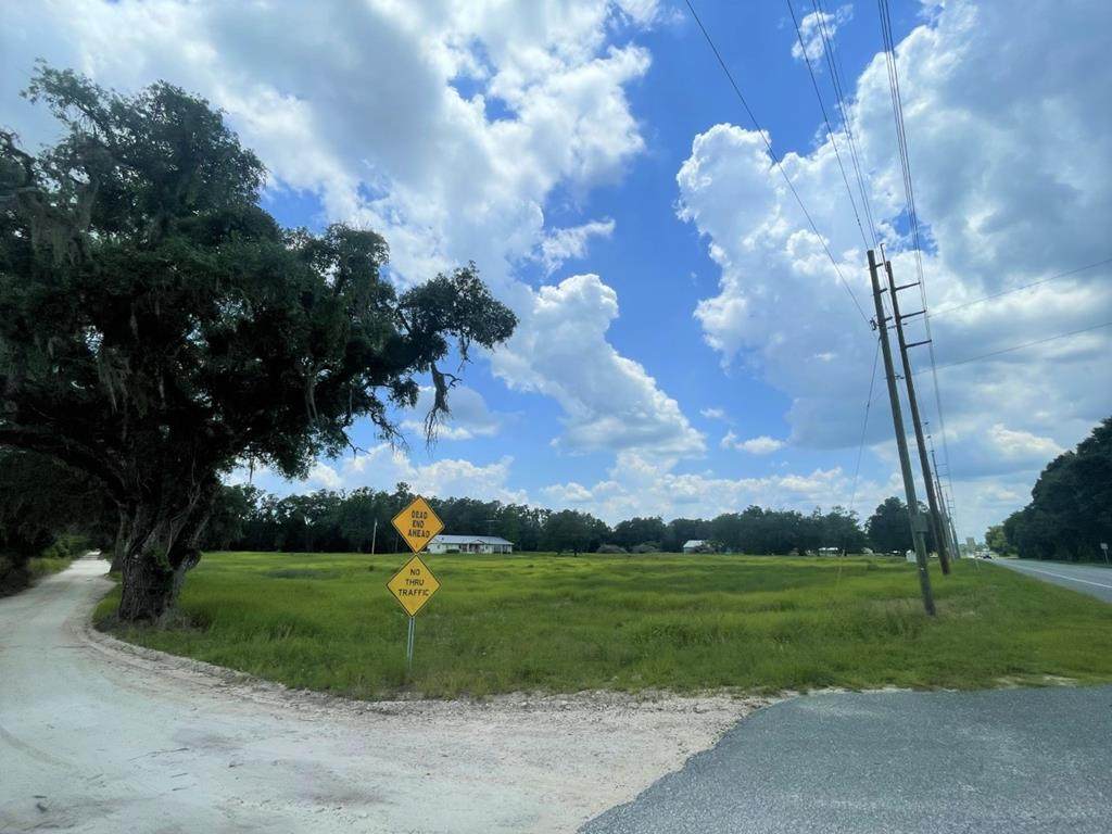 8439 7th Ct - Photo 1