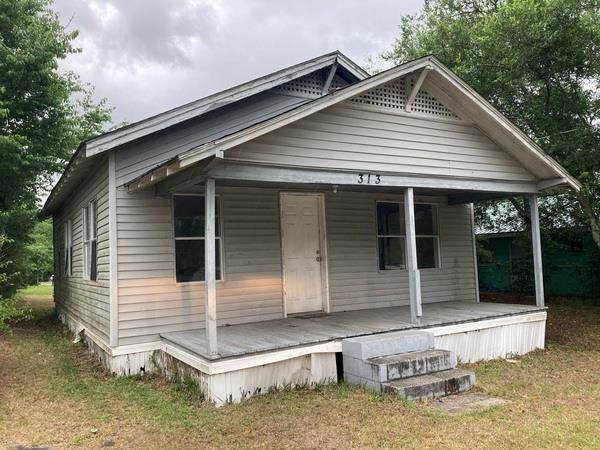 313 Jackson Ave - Photo 1