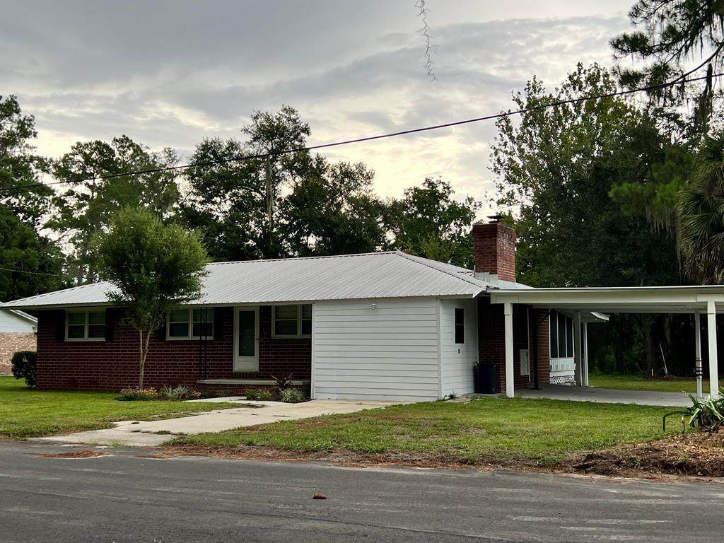 159 Robin Ave - Photo 1