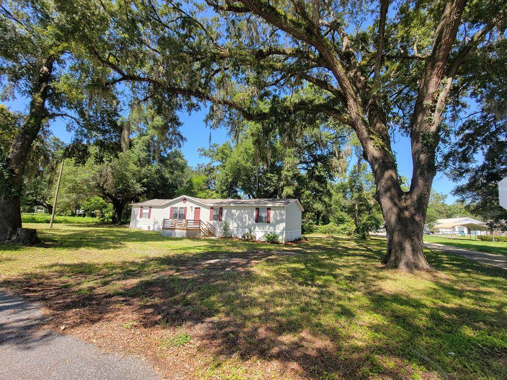 306 4th St - Photo 1