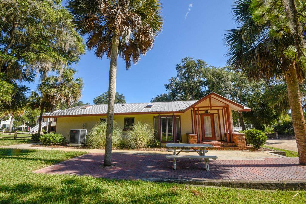 124 Ryland Cir - Photo 1