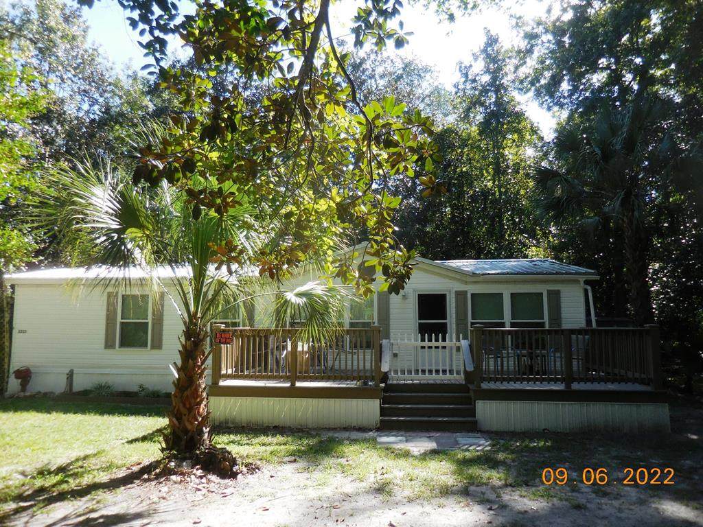 2225 5th St - Photo 1