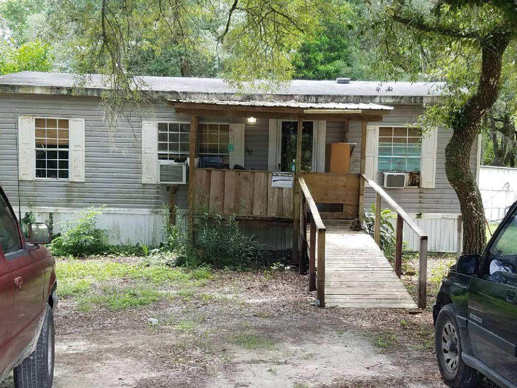 139 156th St - Photo 1