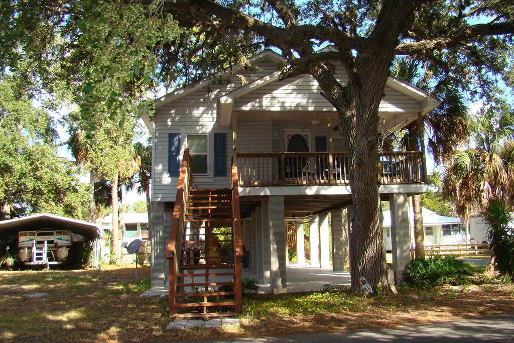 8 10th Ave - Photo 1