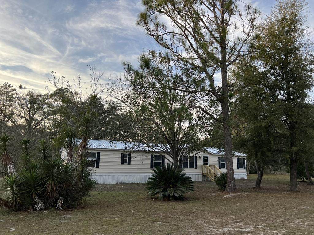5801 159th Dr - Photo 1
