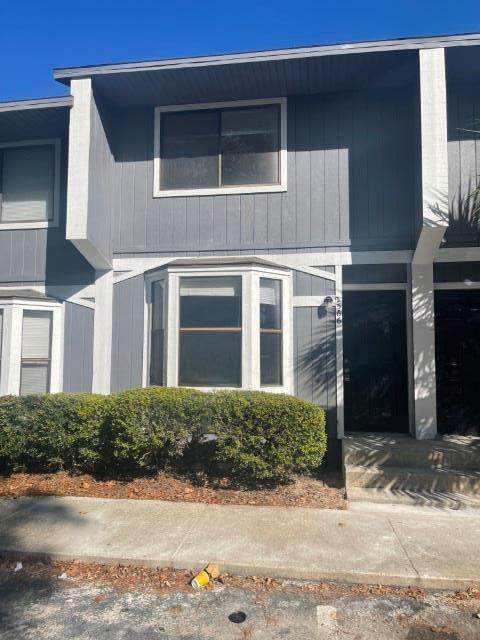 2544 31st Pl - Photo 1