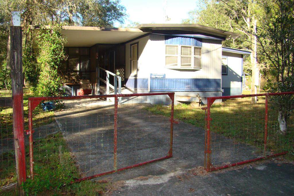 330 902nd St - Photo 1