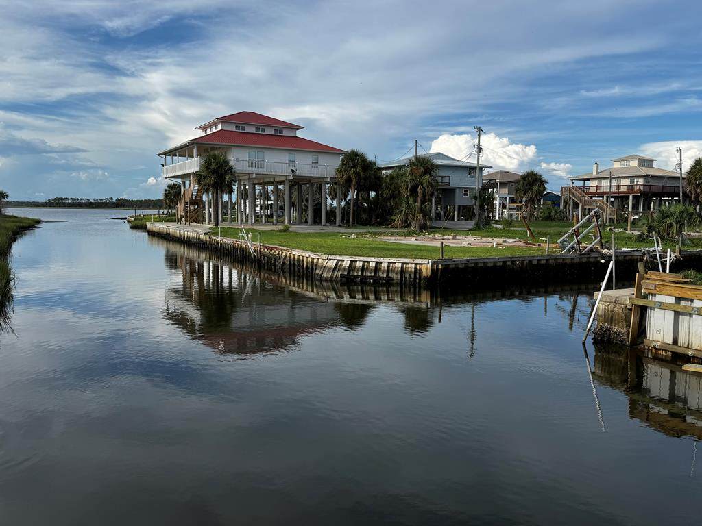 225 Tenth Ave - Photo 1