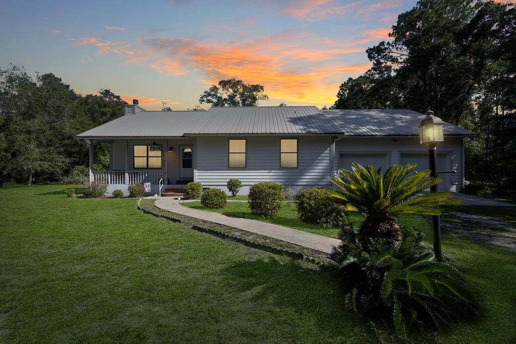 475 295th Ave - Photo 1