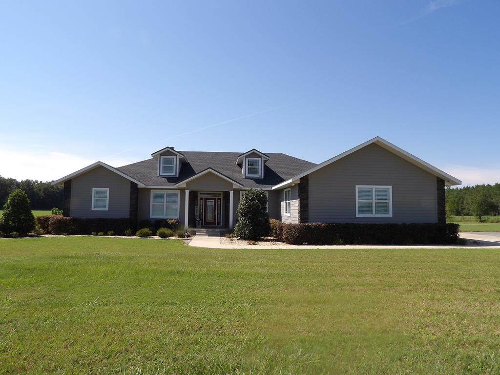 4630 160th St - Photo 1