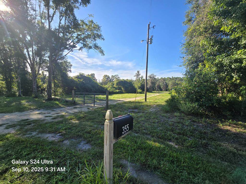 355 542nd St - Photo 1