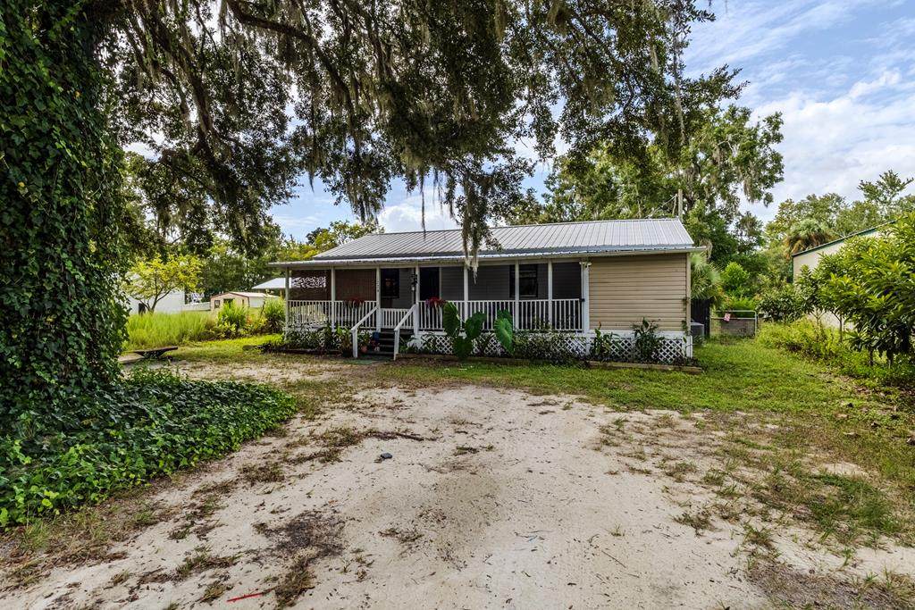 1224 10th St - Photo 1