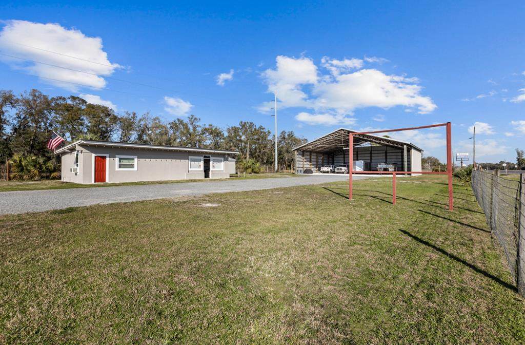 38 300th St - Photo 1