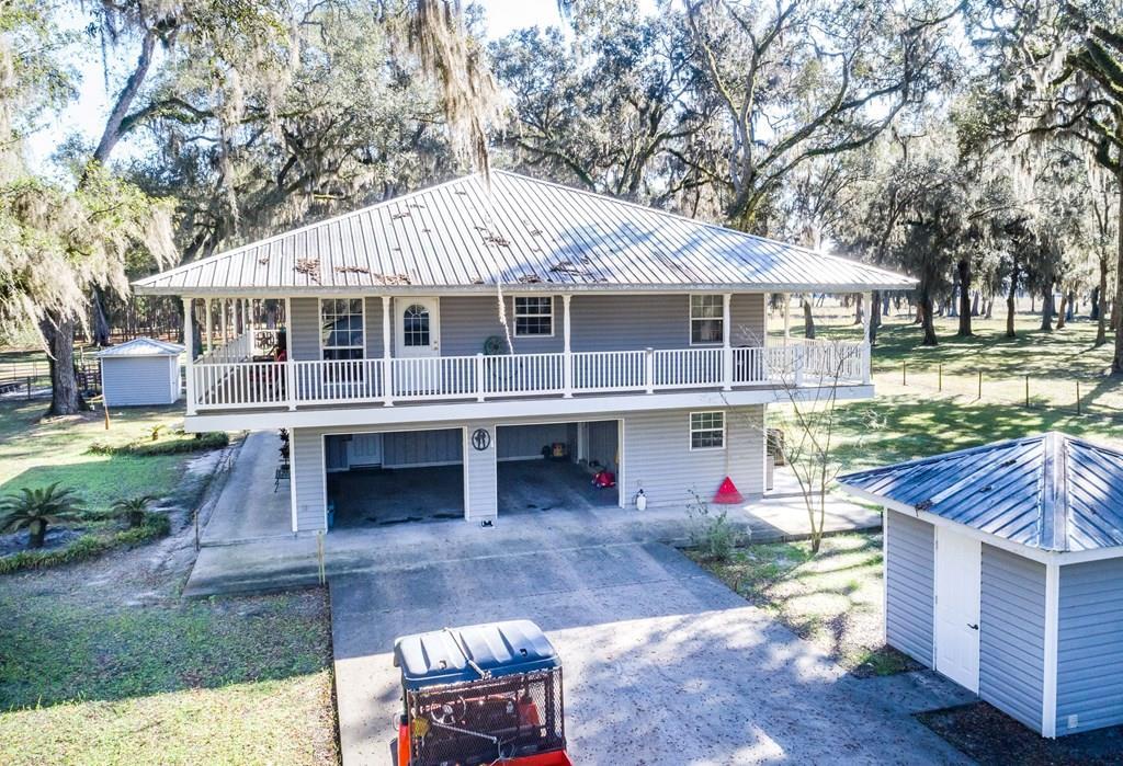 242 239 Ave. - Photo 1
