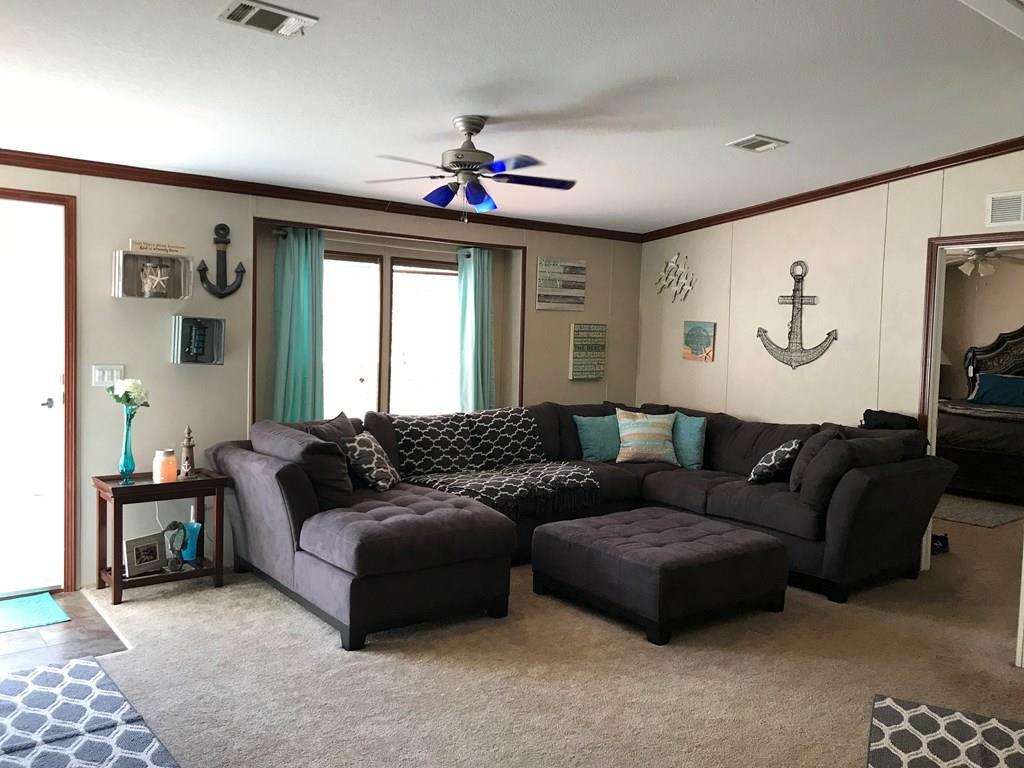 76 337 Avenue - Photo 1