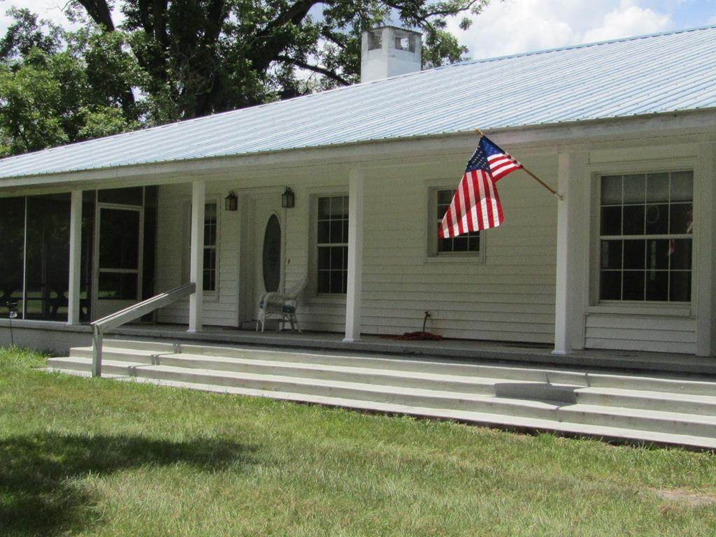 1540 55th Ave - Photo 1
