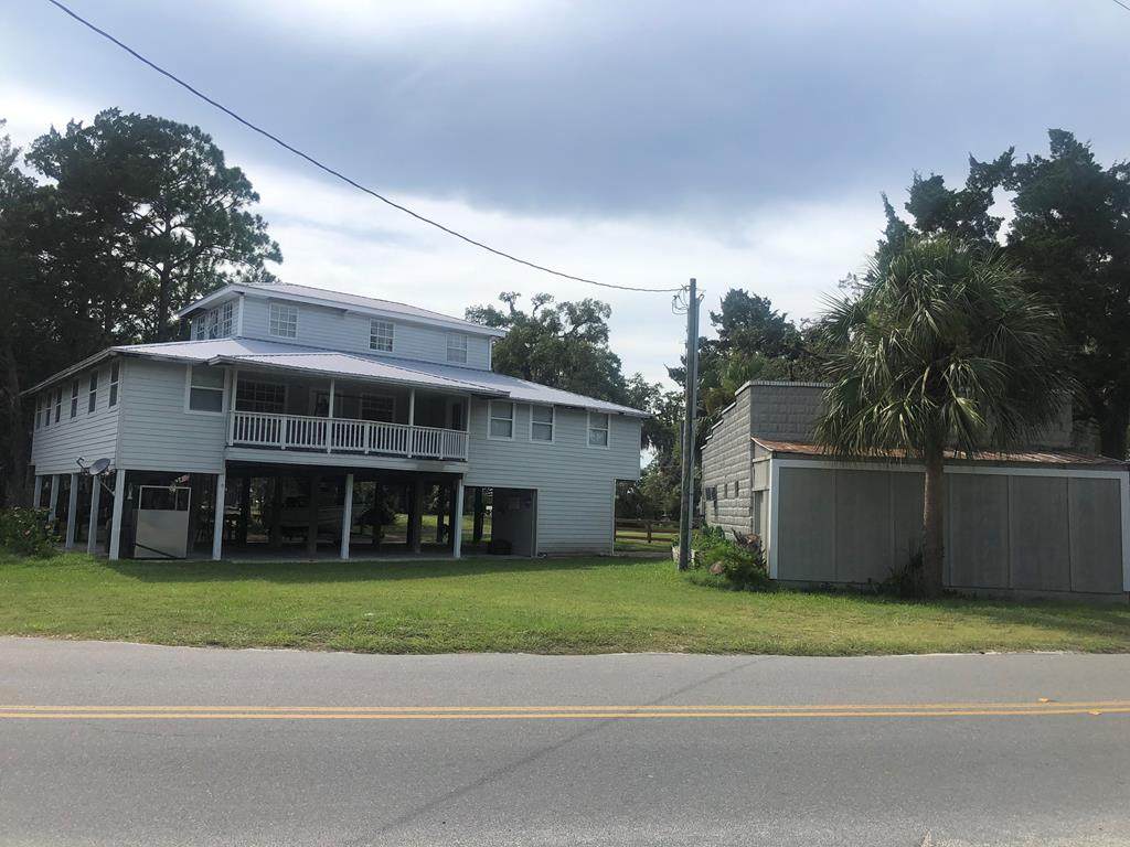 206 Main St - Photo 1