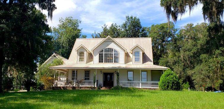 560 368th Ave - Photo 1