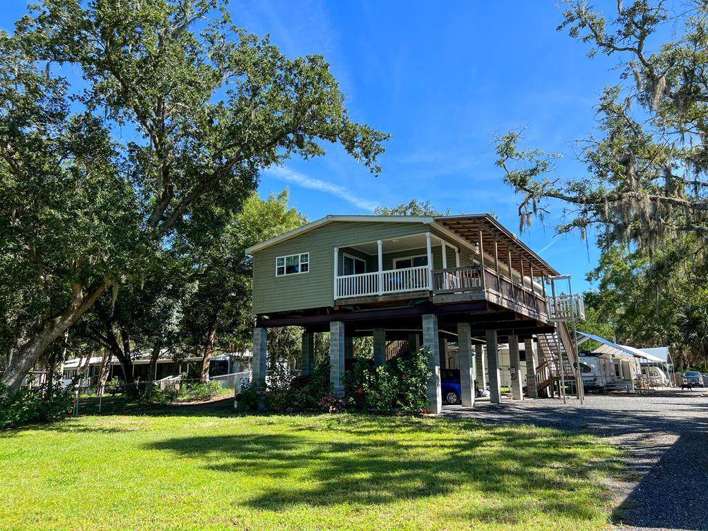 17 282nd Ave - Photo 1