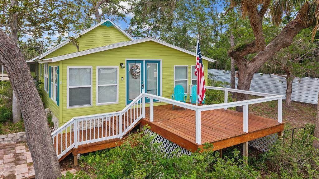 915 Riverside Dr - Photo 1