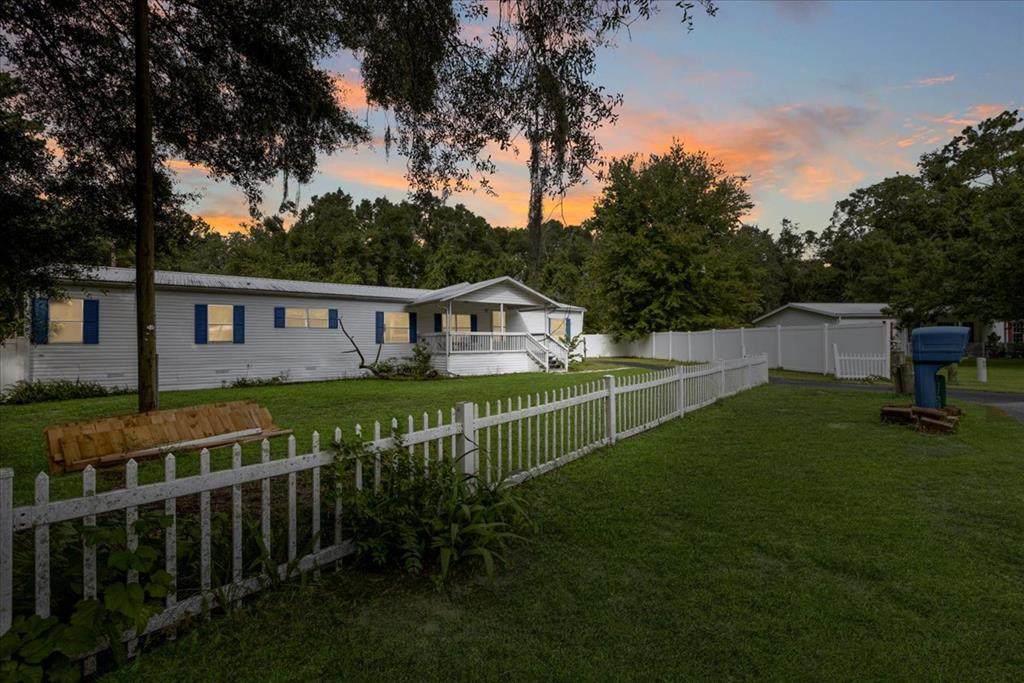 17130 83rd Ct - Photo 1