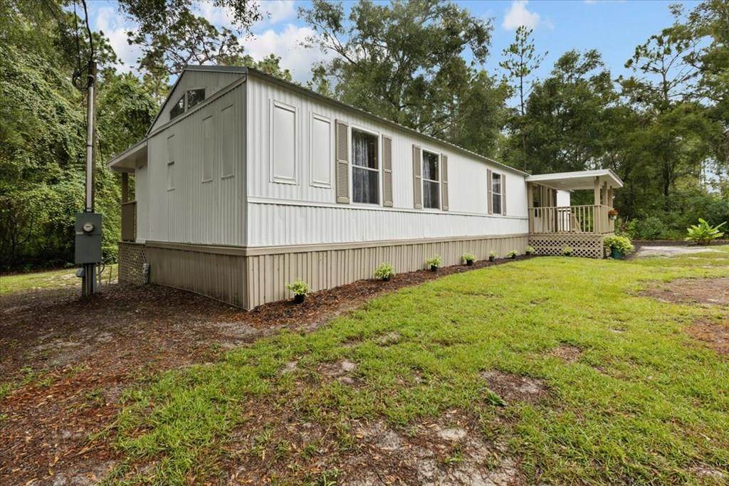 9712 58th St - Photo 1