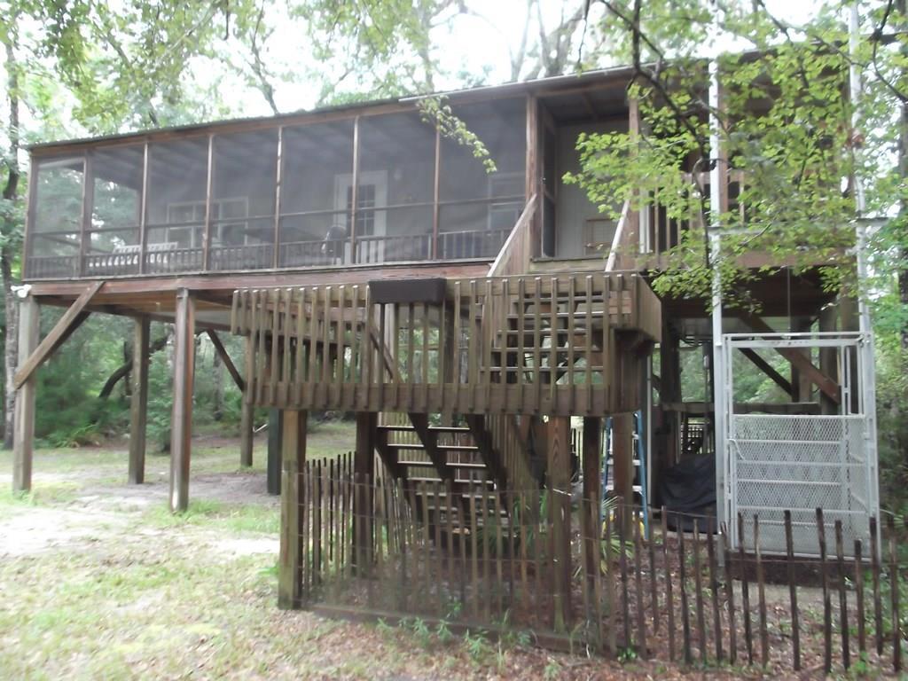 1059 78th Ave - Photo 1