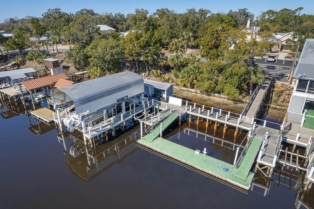 616 Riverside Dr - Photo 1