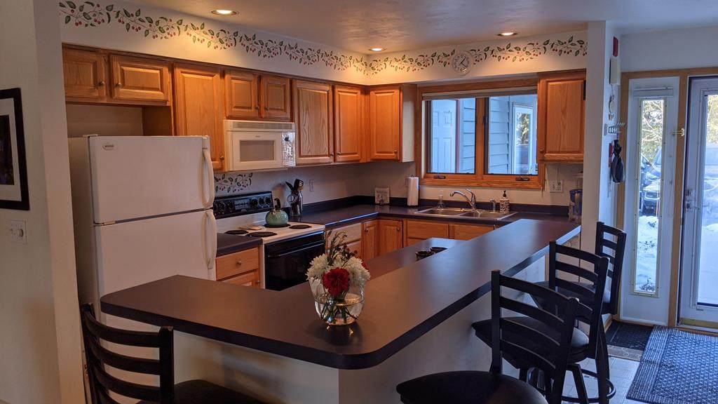 10681 Woodcrest Ct - Photo 1
