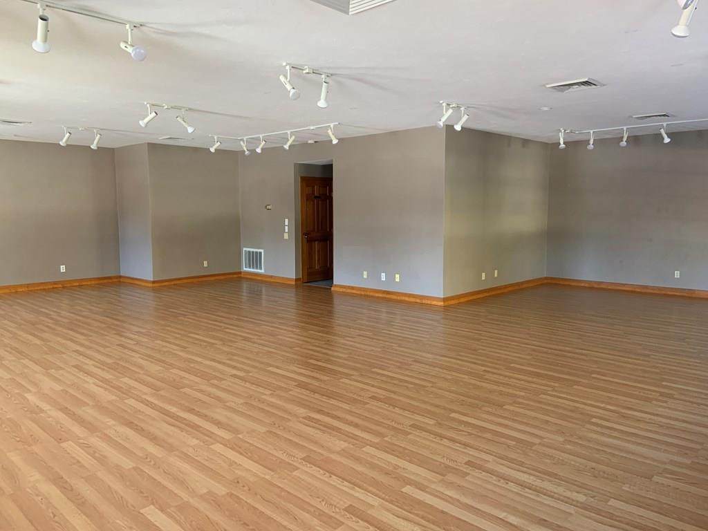 9331 Spring Rd - Photo 1