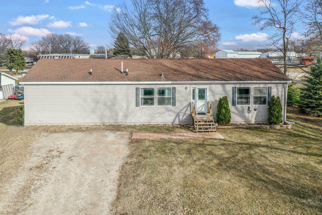 N8822 Paque Ln - Photo 1