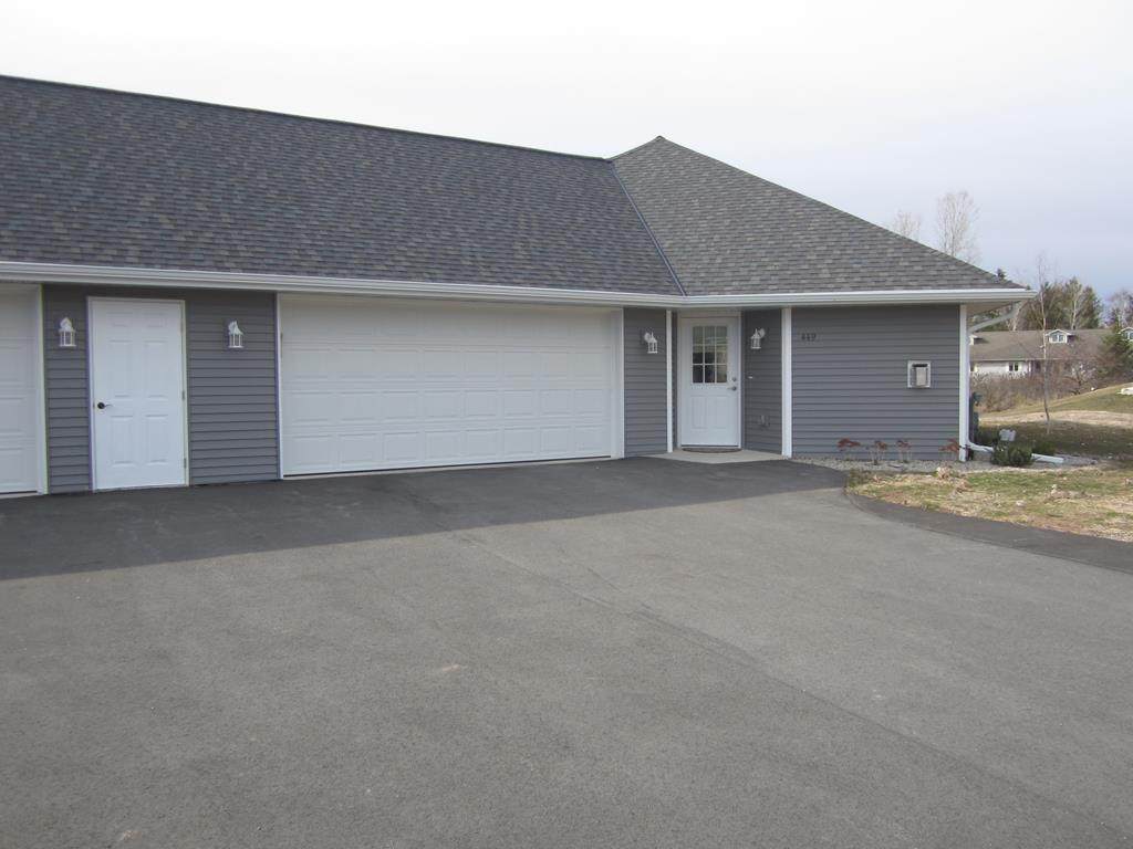 449 16th Cr - Photo 1